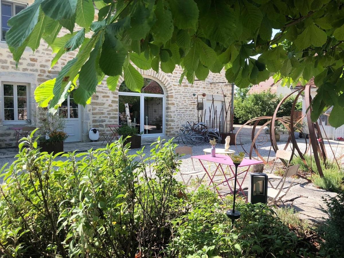 L'Entre-Coeur Bed & Breakfast Menetru-le-Vignoble Екстериор снимка